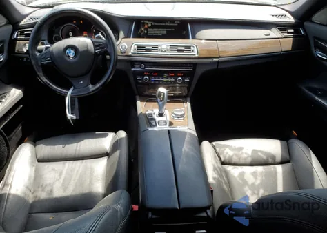 2015 BMW 740 I z USA, uszkodzony, nr VIN WBAYA6C56FGK16653